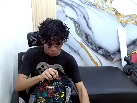 Snapshot of DaviidBuckx_ chatting on 12, 2, 2026 DaviidBuckx online show from 12, 2, 2026