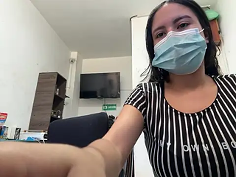 Snapshot of two_cam_latin chatting on 21, 2, 2026 two cam latin online show from 21, 2, 2026