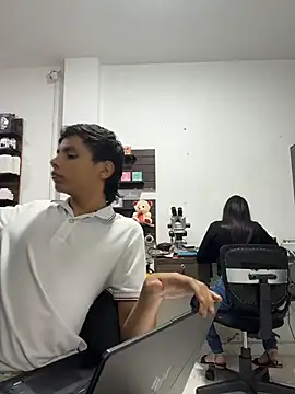 Snapshot of two_cam_latin chatting on 28, 2, 2026 two cam latin online show from 28, 2, 2026