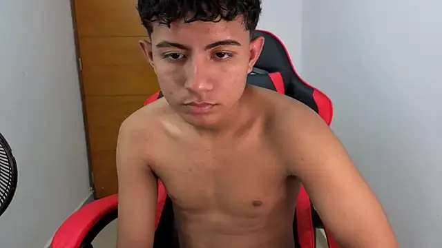 Snapshot of alluringangel22 chatting on 10, 2, 2026 alluringangel22 online show from 10, 2, 2026