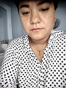 Snapshot of tania_queen chatting on 19, 2, 2026 tania queen online show from 19, 2, 2026