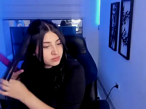 Snapshot of bloom_winxx chatting on 13, 2, 2026 bloom winxx online show from 13, 2, 2026