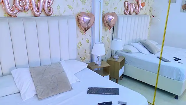 Snapshot of Mia_Reize chatting on 16, 2, 2026 Mia Reize online show from 16, 2, 2026