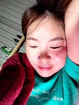 Snapshot of Yiyoongg chatting on 10, 2, 2026 Yiyoongg online show from 10, 2, 2026