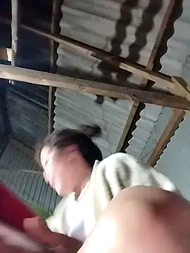 Yiyoongg online show from 14, 4, 2026