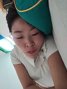 Yiyoongg online show from 20, 7, 2026