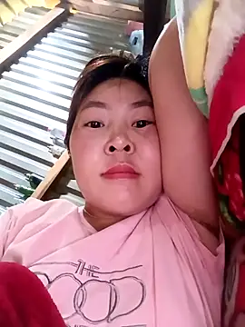 Snapshot of Yiyoongg chatting on 28, 2, 2026 Yiyoongg online show from 28, 2, 2026