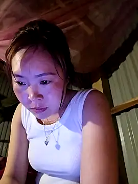 Yiyoongg online show from 4, 4, 2026