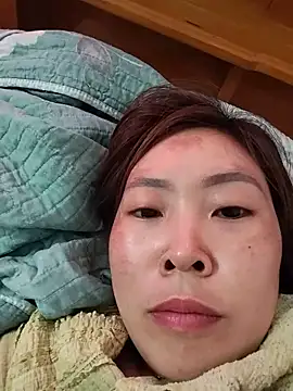 Yiyoongg online show from 19, 5, 2026