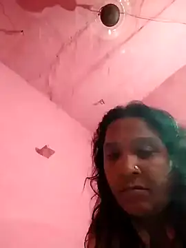 Snapshot of Loomaraj chatting on 10, 6, 2026 Loomaraj online show from 10, 6, 2026