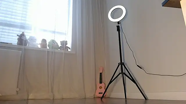 aiyumiprivate online show from 12, 4, 2026