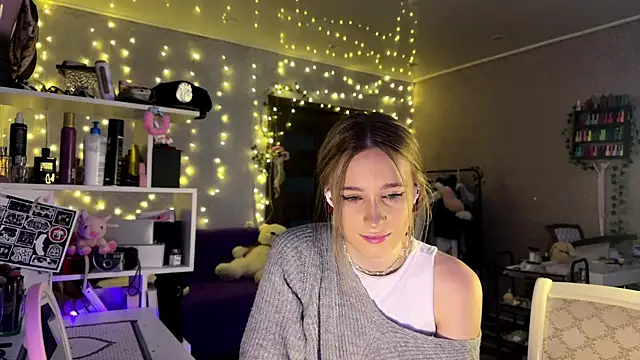 Snapshot of amily_sunray chatting on 21, 2, 2026 amily sunray online show from 21, 2, 2026