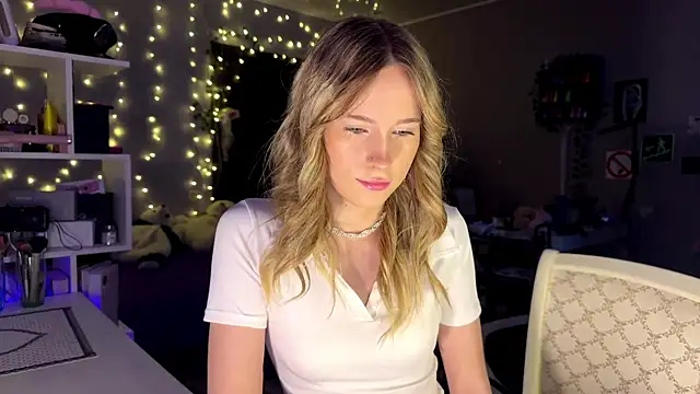 Snapshot of amily_sunray chatting on 15, 2, 2026 amily sunray online show from 15, 2, 2026