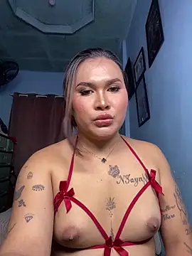hollynicole online show from 17, 6, 2026