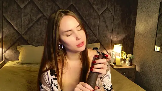 Arielle Vade online show from 9, 5, 2026