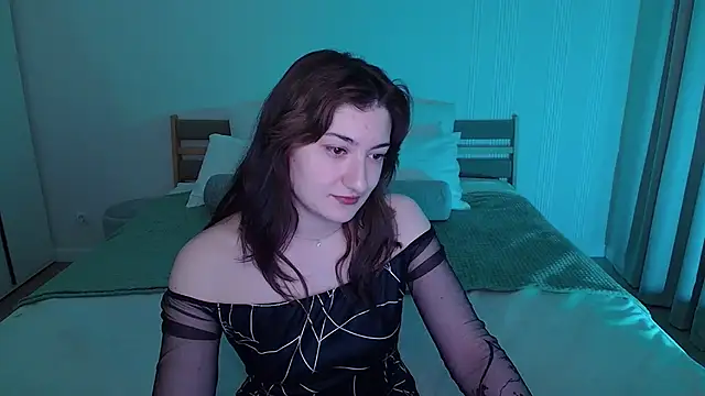 RosieGloom online show from 11, 4, 2026