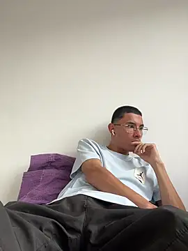 Snapshot of -ShaiN chatting on 17, 2, 2026 -ShaiN online show from 17, 2, 2026