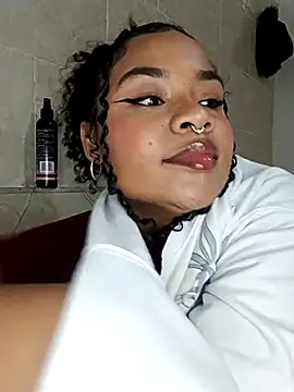 BrianaSweetxxx online show from 18, 4, 2026