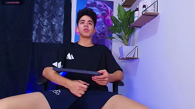 Snapshot of Gael_moon_ chatting on 14, 2, 2026 Gael moon online show from 14, 2, 2026