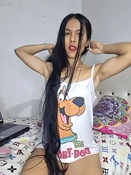 Snapshot of Alannys19 chatting on 7, 7, 2026 Alannys19 online show from 7, 7, 2026