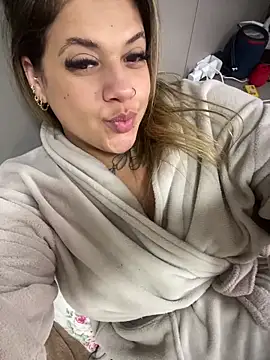 Snapshot of kahreal chatting on 25, 5, 2026 kahreal online show from 25, 5, 2026