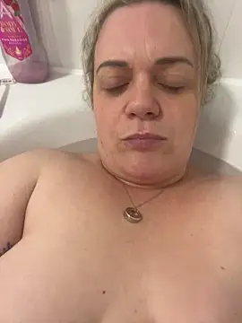 Piper Milf 36 online show from 27, 2, 2026