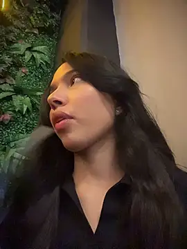 Snapshot of jadelaurent chatting on 5, 7, 2026 jadelaurent online show from 5, 7, 2026