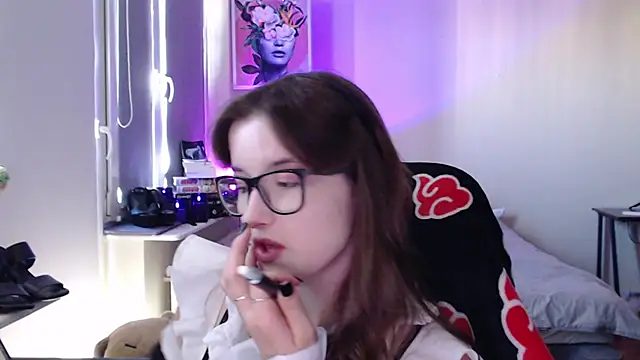 Snapshot of LunaXcherry chatting on 28, 5, 2026 LunaXcherry online show from 28, 5, 2026