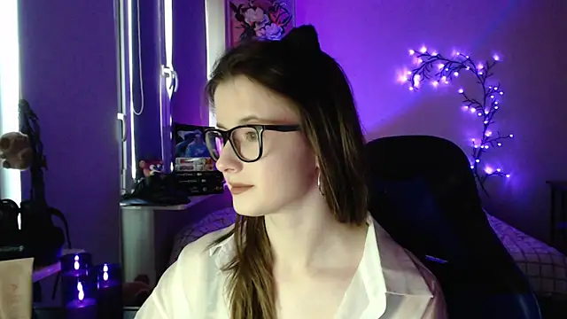 Snapshot of LunaXcherry chatting on 14, 5, 2026 LunaXcherry online show from 14, 5, 2026