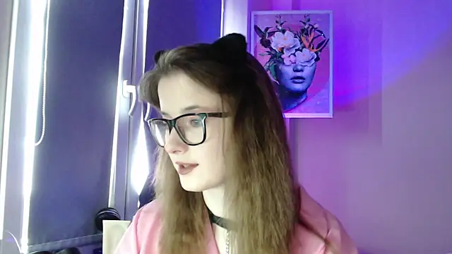 Snapshot of LunaXcherry chatting on 20, 5, 2026 LunaXcherry online show from 20, 5, 2026