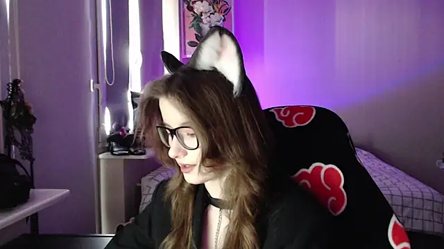 Snapshot of LunaXcherry chatting on 23, 4, 2026 LunaXcherry online show from 23, 4, 2026