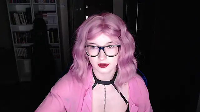 LunaXcherry online show from 6, 3, 2026