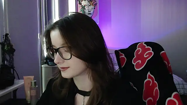Snapshot of LunaXcherry chatting on 22, 4, 2026 LunaXcherry online show from 22, 4, 2026