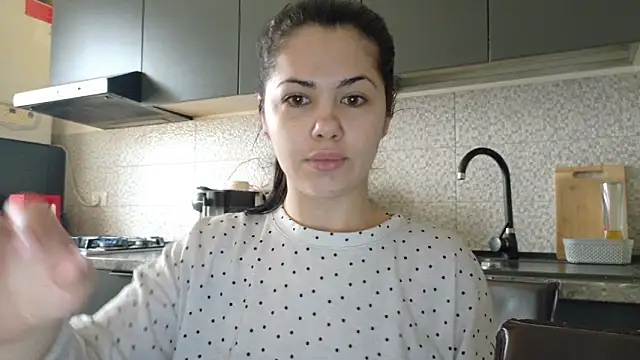 Snapshot of Sofimoon26 chatting on 14, 2, 2026 Sofimoon26 online show from 14, 2, 2026