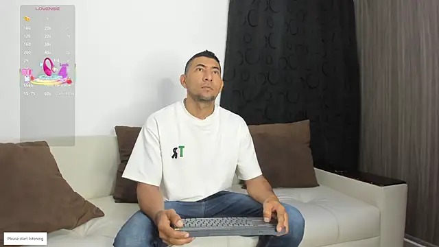 Snapshot of morganandmegan01 chatting on 14, 2, 2026 morganandmegan01 online show from 14, 2, 2026