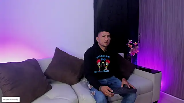 Snapshot of morganandmegan01 chatting on 11, 2, 2026 morganandmegan01 online show from 11, 2, 2026