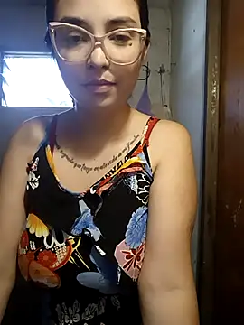 Snapshot of sexyauroraz chatting on 7, 3, 2026 sexyauroraz online show from 7, 3, 2026