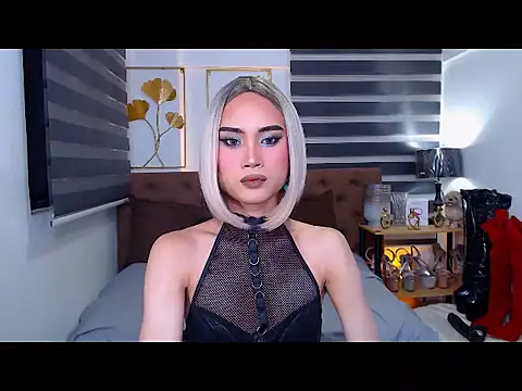 JuicyCockThea online show from 24, 5, 2026