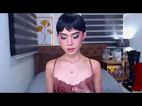 JuicyCockThea online show from 23, 6, 2026