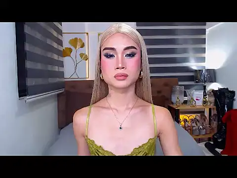 JuicyCockThea online show from 25, 6, 2026
