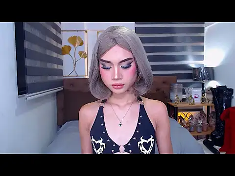 JuicyCockThea online show from 24, 6, 2026