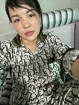 Strawberry-wet online show from 6, 4, 2026