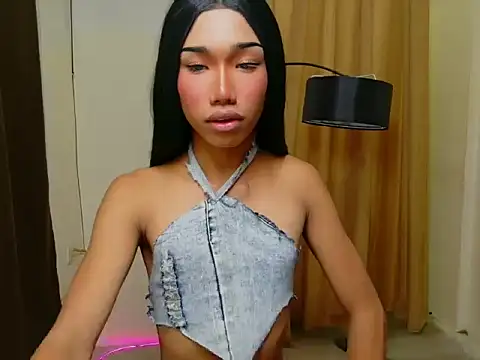 Snapshot of Queenoflustx chatting on 6, 5, 2026 Queenoflustx online show from 6, 5, 2026