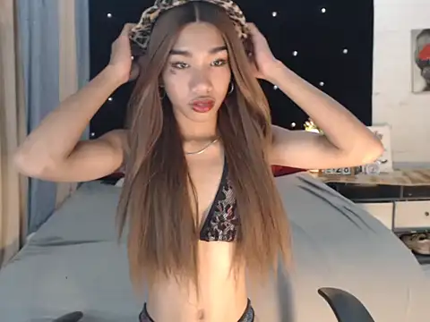 Queenoflustx online show from 10, 2, 2026