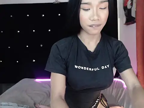 Snapshot of Queenoflustx chatting on 21, 4, 2026 Queenoflustx online show from 21, 4, 2026