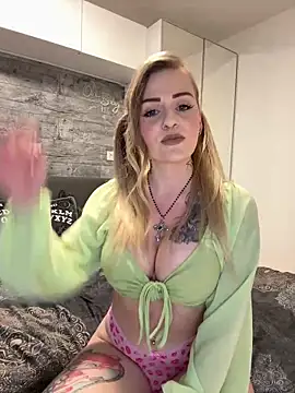 Snapshot of Kedi_Kiss chatting on 10, 2, 2026 Kedi Kiss online show from 10, 2, 2026