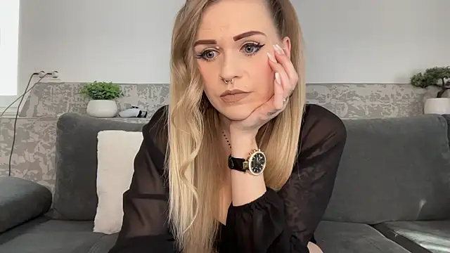 Snapshot of Kedi_Kiss chatting on 18, 2, 2026 Kedi Kiss online show from 18, 2, 2026