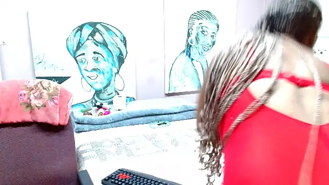 Snapshot of TyraHotxxx chatting on 7, 4, 2026 TyraHotxxx online show from 7, 4, 2026