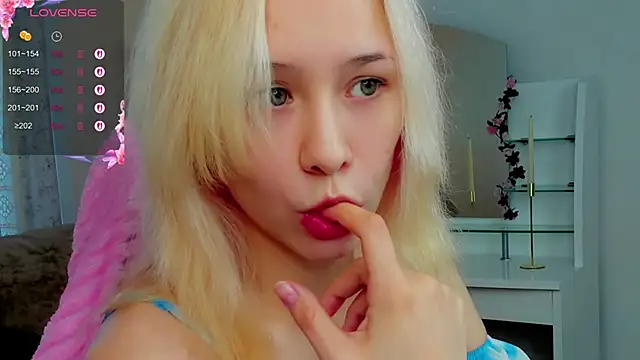 EmilyTrase online show from 5, 5, 2026