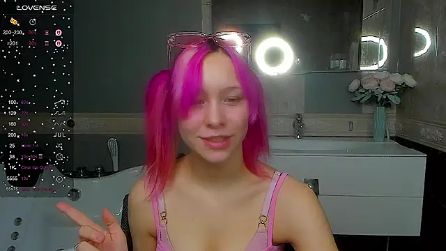 EmilyTrase online show from 26, 3, 2026